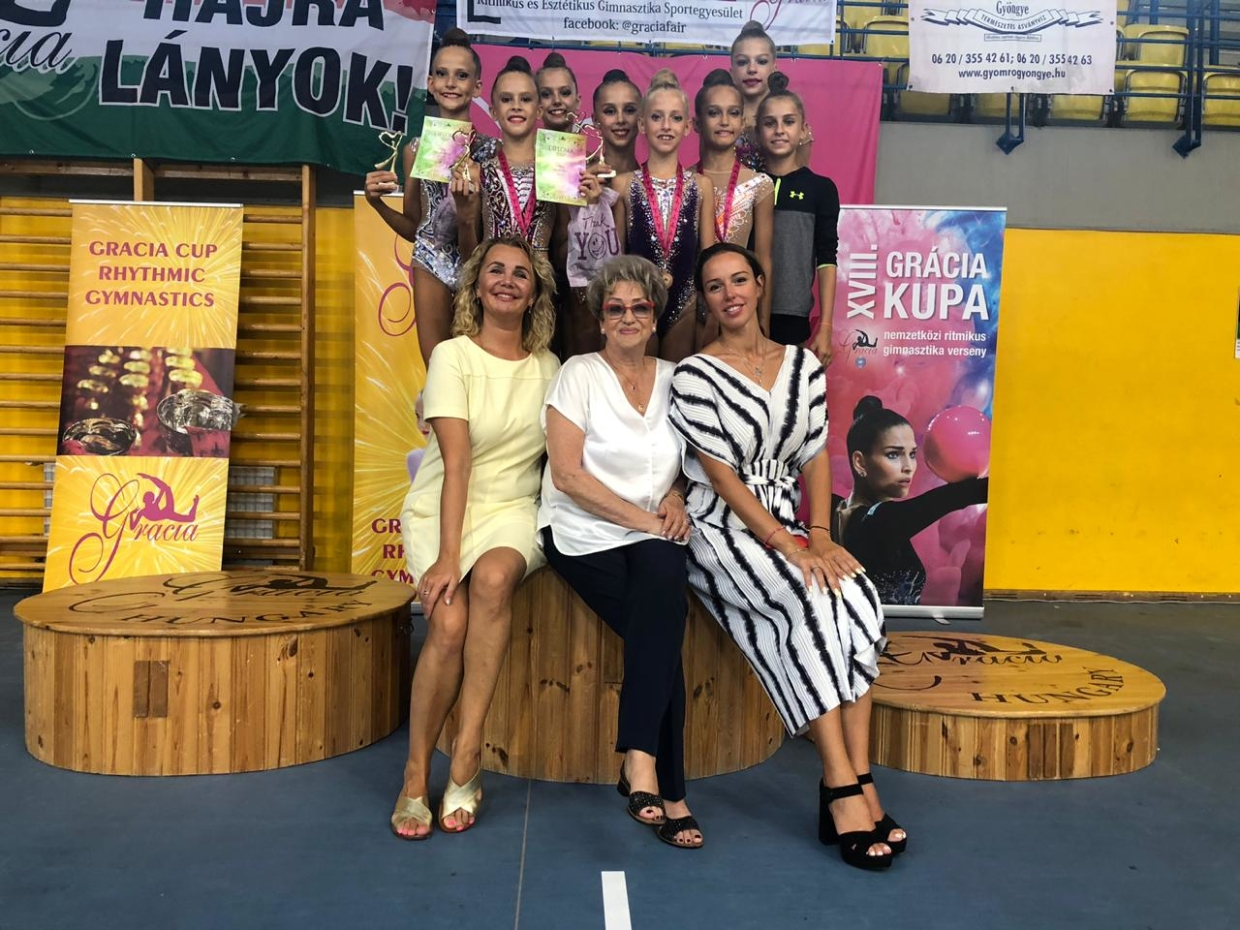 Спортсменки «Центра художественной гимнастики «Жемчужина»
