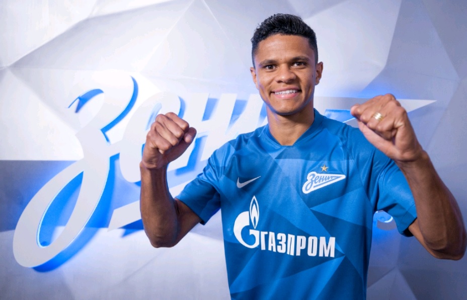 Дуглас Сантос 