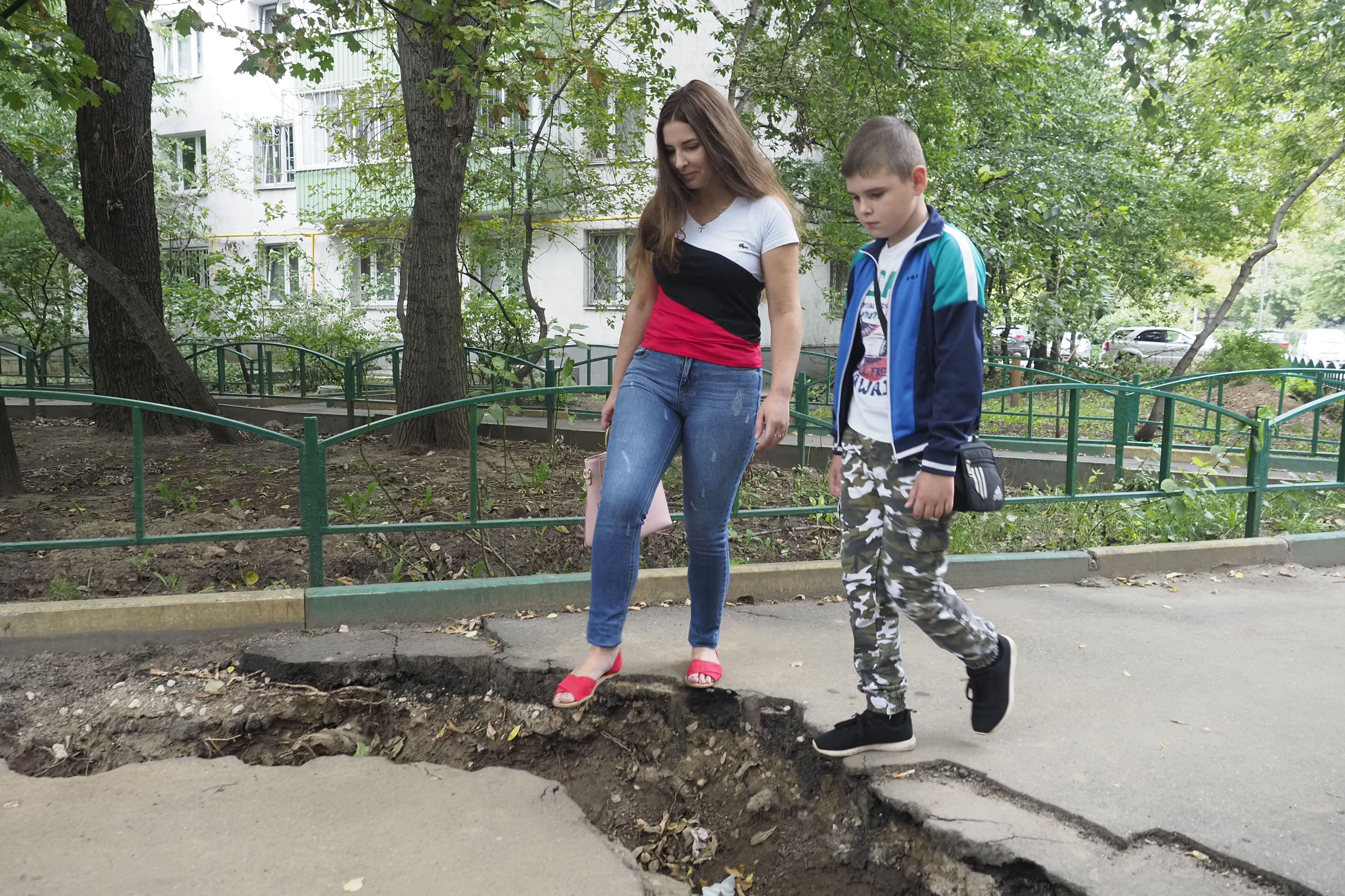 А ведь яма опасна не только для людей