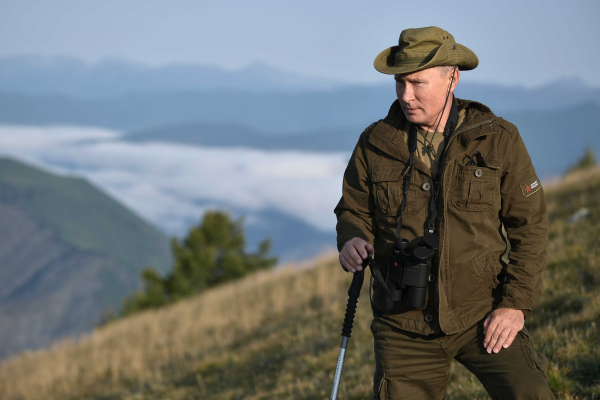 Президент РФ Владимир Путин во время отдыха в Саяно-Шушенском заповеднике в Республике Тыва
