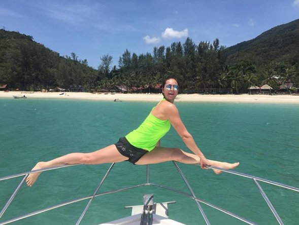 Актриса предложила туристам из России не забывать, что они находятся на отдыхе не одни