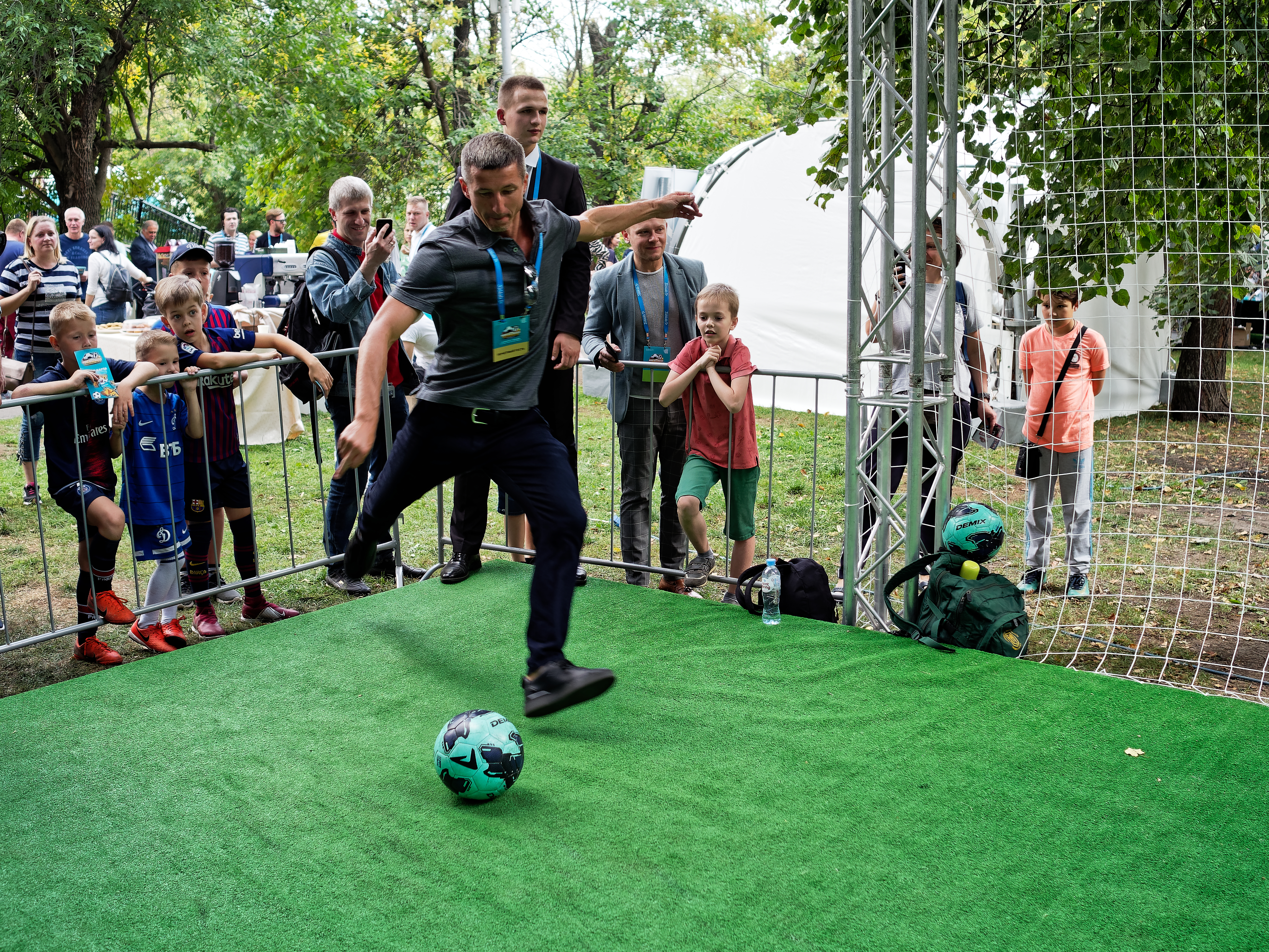 Праздник футбола собрал знаменитостей