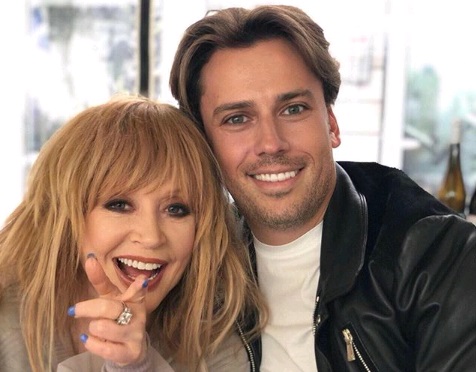 СМИ: Замок Пугачевой и Галкина потребовали снести