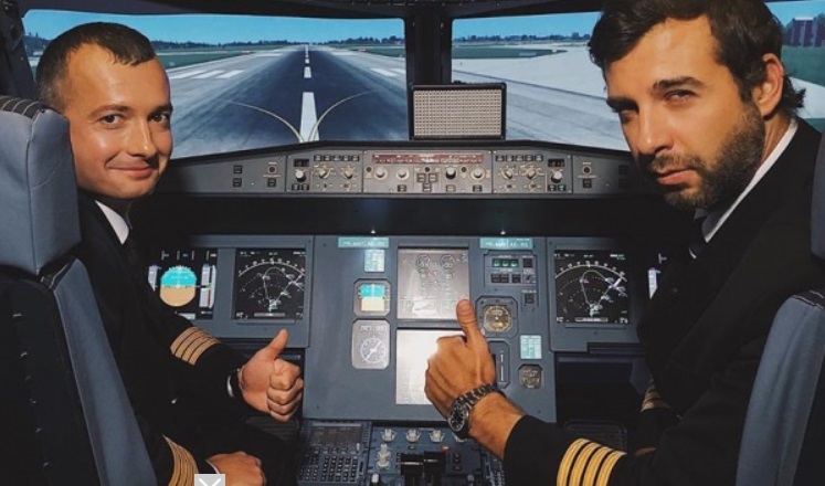 Дамир Юсупов научил Ивана Урганта управлять самолетом