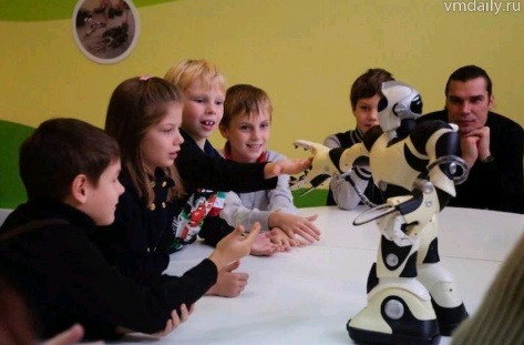 Робот-трансформер расскажет московским школьникам о правилах поведения в транспорте