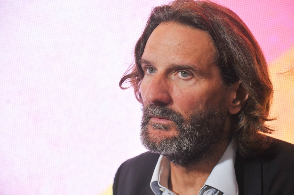 Полиция во Франции отпустила из-под стражи писателя Фредерика Бегбедера