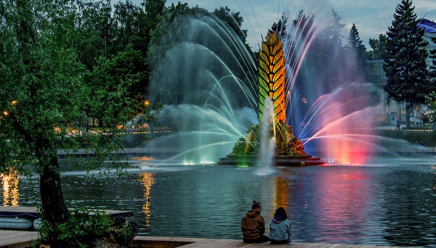 Яркая атмосфера и доступность отдыха: чем Москва привлекает иностранных туристов