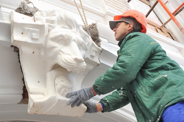 Внешние фасады доходного дома Быкова отреставрировали в центре Москвы
