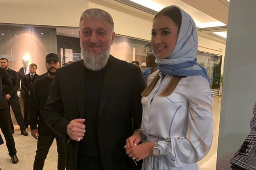 Ольга Бузова и депутат Государственной думы РФ Адам Делимханов на открытии бутика дома моды Firdaws 