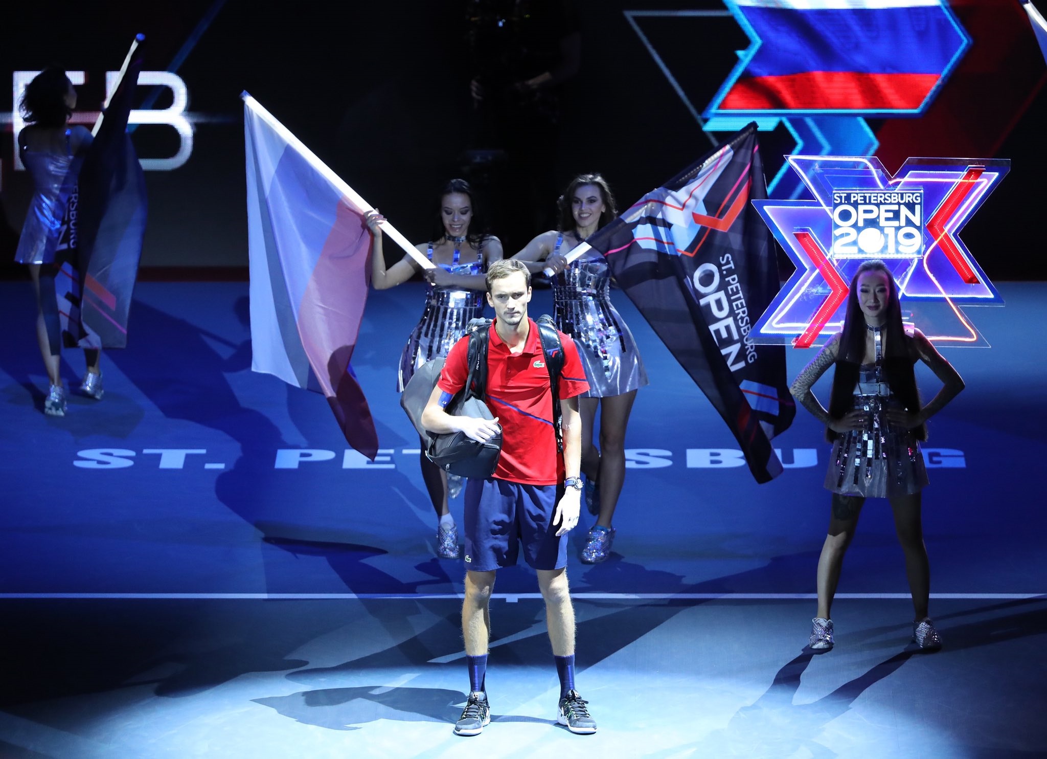 Даниил Медведев стал победителем теннисного турнира в Санкт-Петербурге