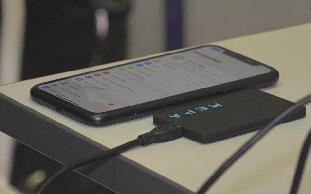 Российские ученые создали персональный дозиметр излучений от смартфонов