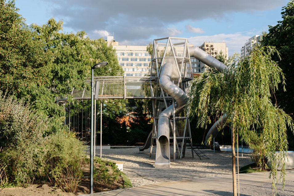 Игровая площадка «Салют»