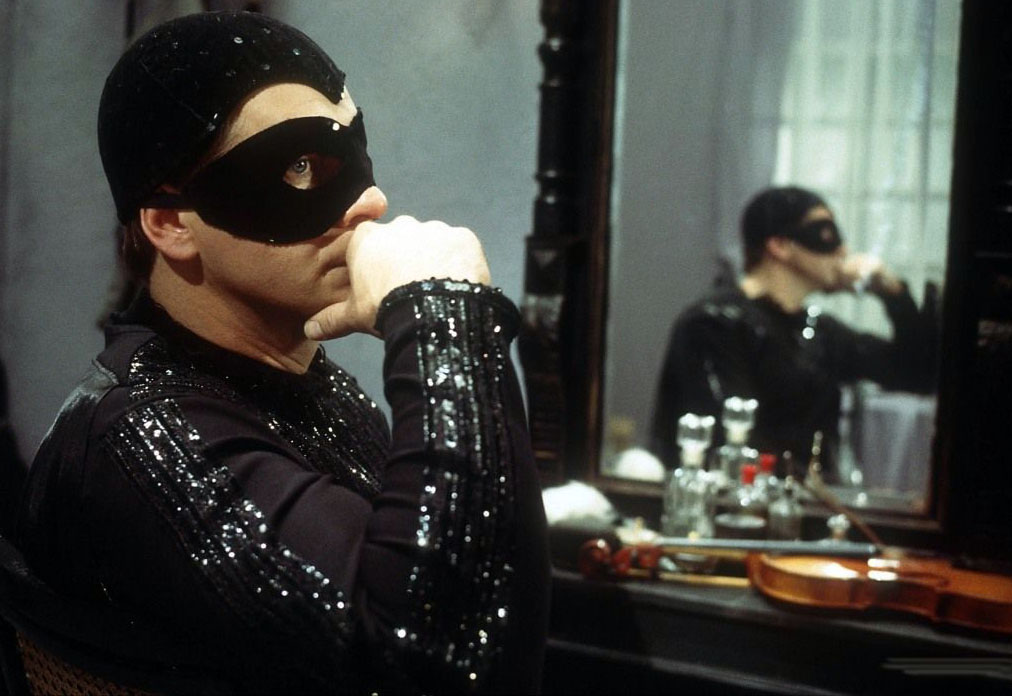 Зрители старшего поколения, конечно же, хорошо помнят Георга Отса еще и по фильму «Мистер Икс», который стал визитной карточкой артиста на всю жизнь