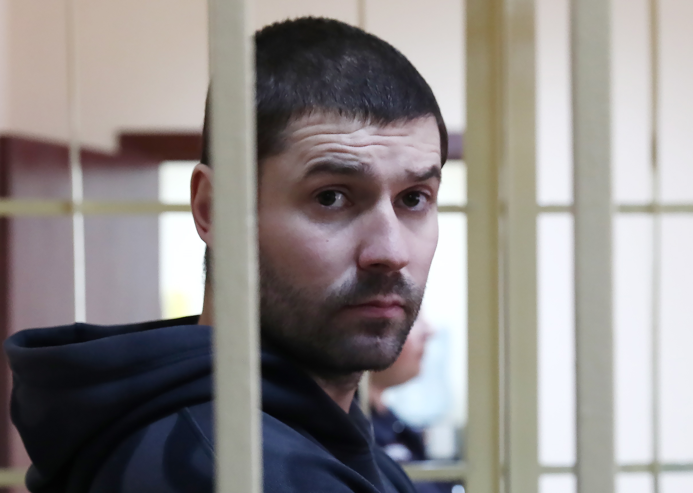 Ранее Клинцовский городской суд Брянской области перенес дату рассмотрения ходатайства об условно-досрочном освобождении Кирилла Протасовицкого на 1 октября