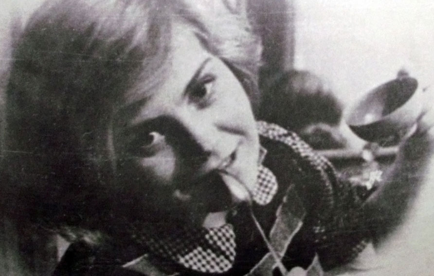 Вера Волошина в студенческом общежитии Московского кооперативного института