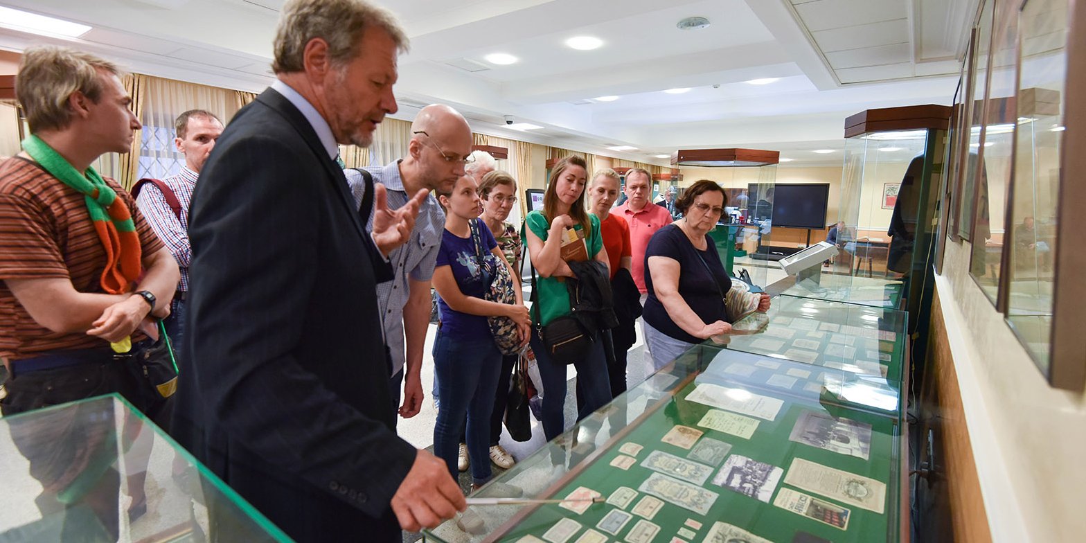 Москвичи смогут узнать, из чего делались первые деньги