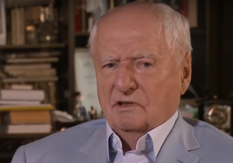 Марк Захаров стал художественным руководителем и главным режиссером «Ленкома» в 1973 году