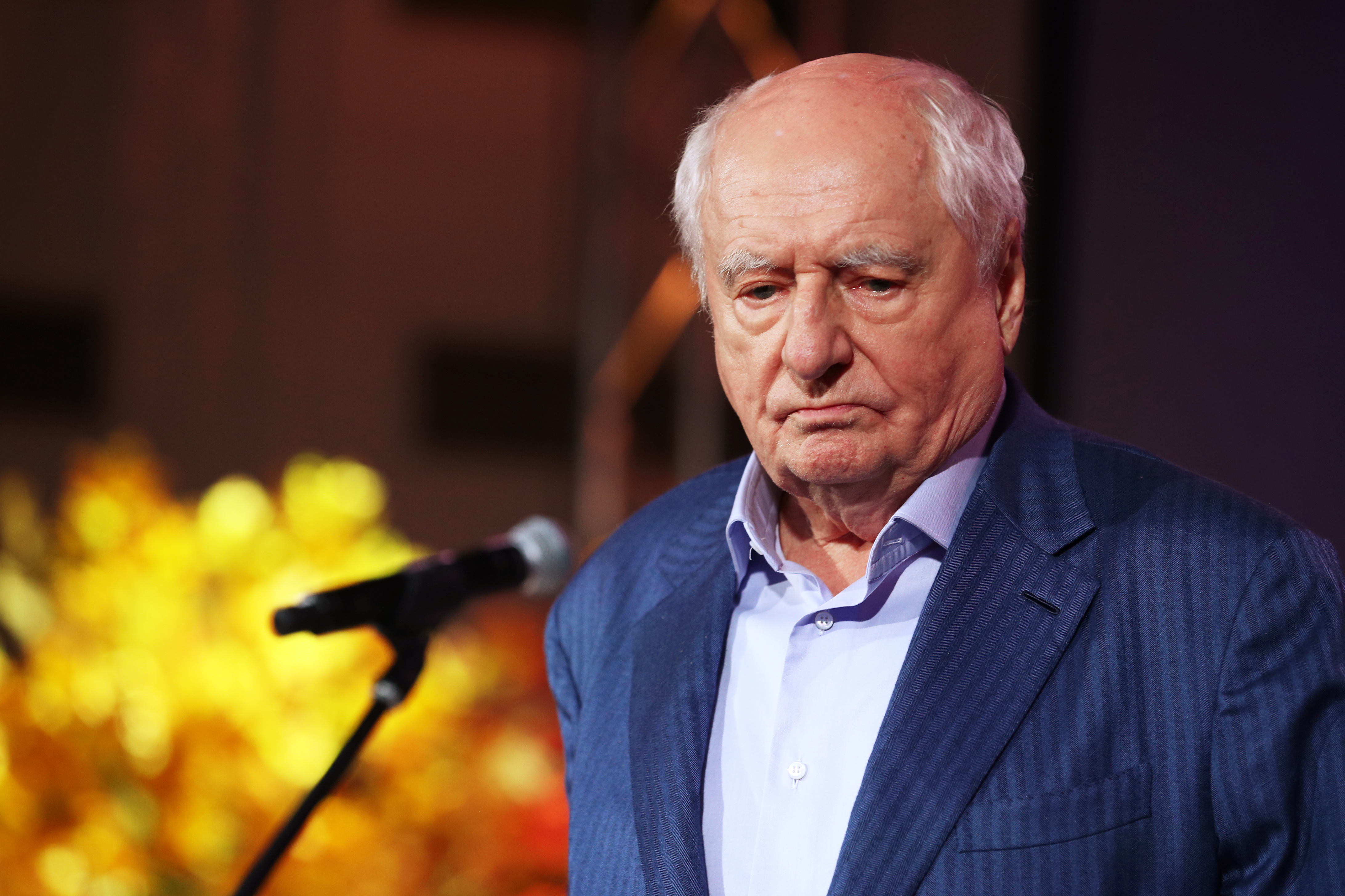 Марк Анатольевич часто говорил, что, для того чтобы быть услышанным во вселенной, надо уметь подать свой собственный голос