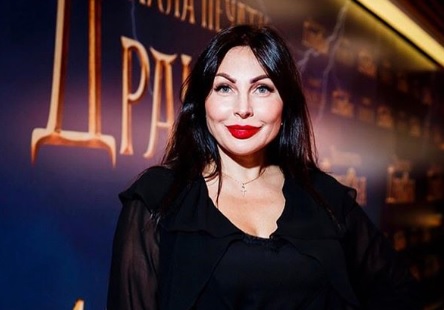 Наталья Бочкарева проводила бесплатные занятия театральной студии со студентами