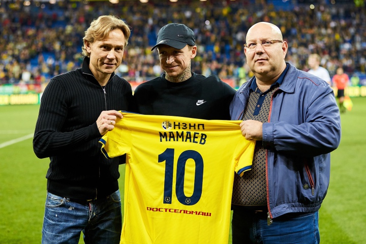 Новый игрок был презентован после домашнего матча чемпионата России со столичным «Динамо»