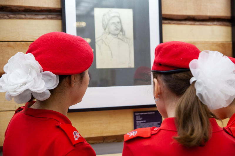 Победителей патриотического конкурса «Звезда спасения» поздравили в Музее Победы