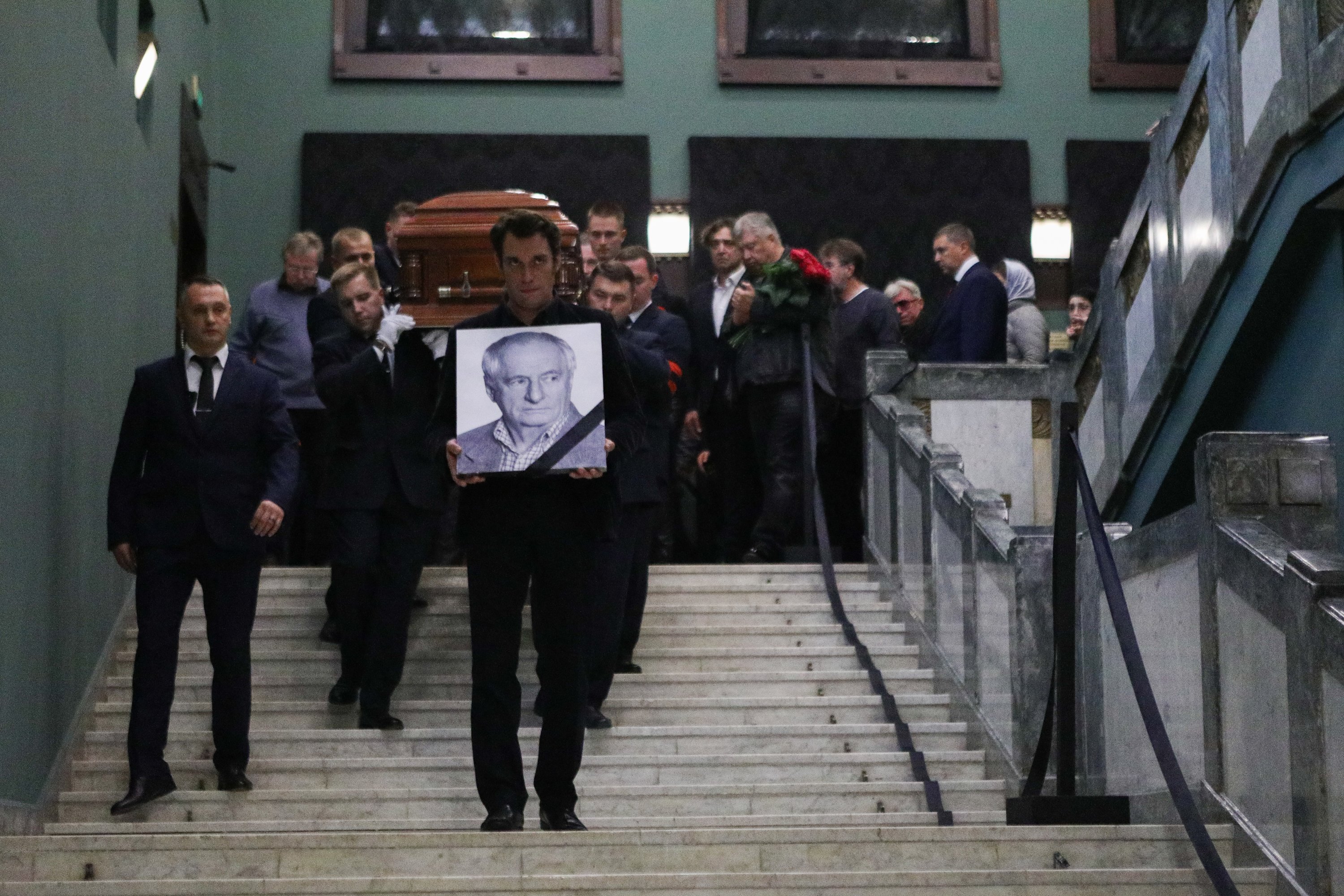 Прощание с Марком Захаровым в Москве завершилось аплодисментами