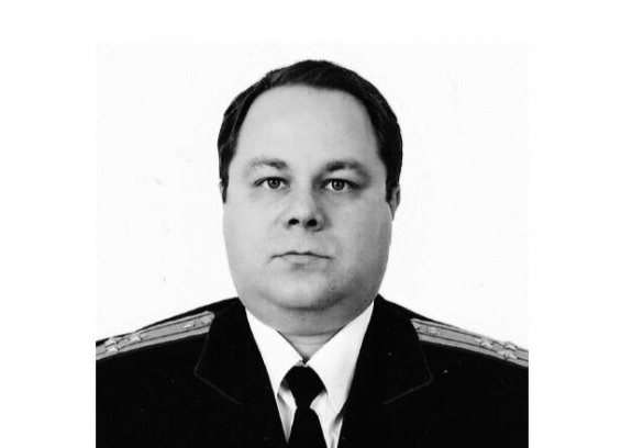 Владислав Капустин утром отвел своего сына в школу и отправился на службу 