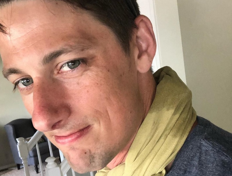 33-летний спортсмен преодолел почти все 50 километров дистанции