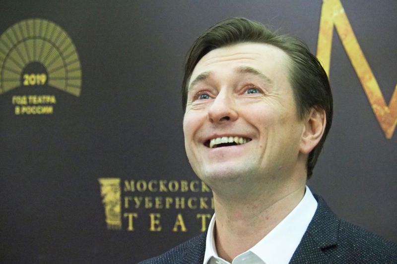 Сергей Безруков вместе с женой воспитывают двоих детей