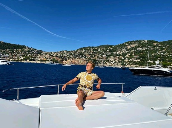 Прохор Шаляпин отметил, что наслаждается хорошей погодой 