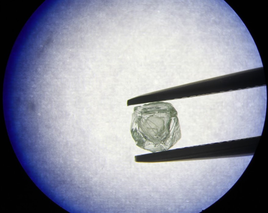 Минерал весит всего 0,62 карата
