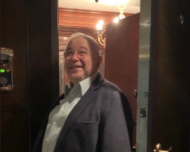 Петросян проник в «оккупированную» Степаненко квартиру и забрал свои вещи