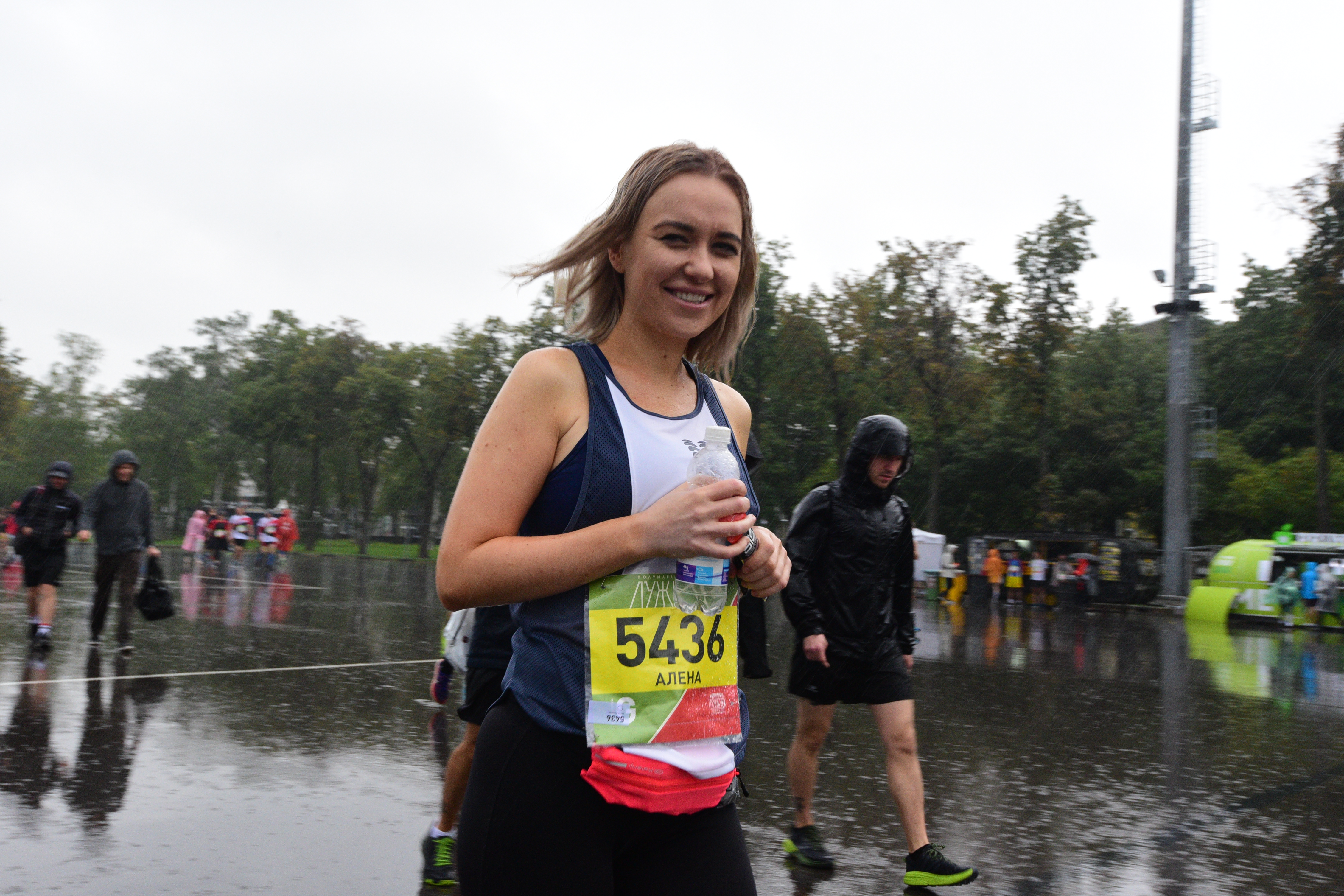 Юбилейный полумарафон «Моя столица» стартовал на Университетской площади