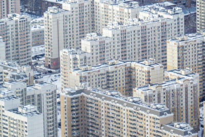 Инспекторы ликвидировали нелегальный магазин в подвале жилого дома