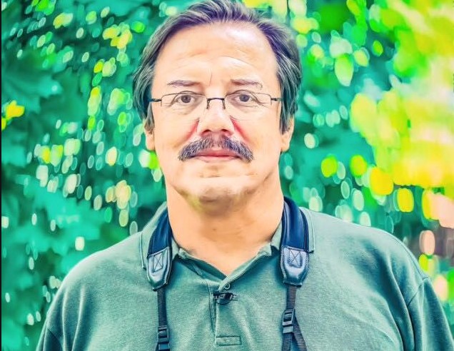 Орнитолог, старший научный сотрудник сектора орнитологии Зоологического музея МГУ Евгений Коблик