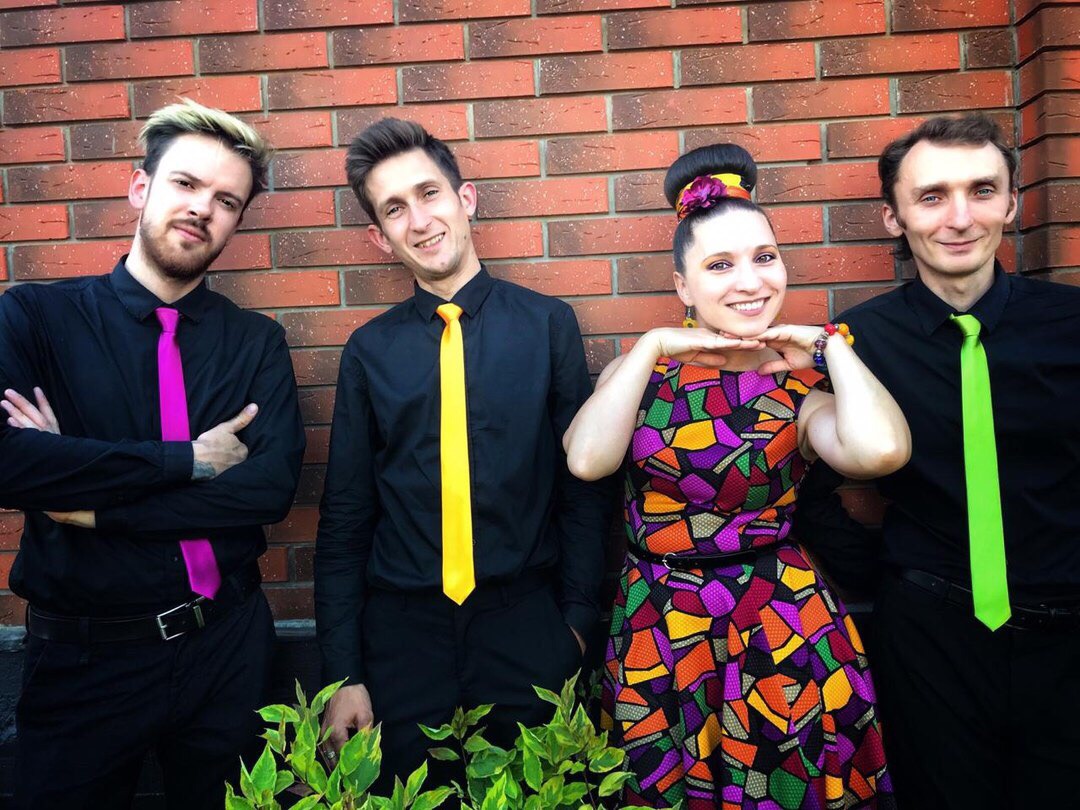 Музыкальный коллектив «Бригада TESS» придает современное звучание ретрохитам