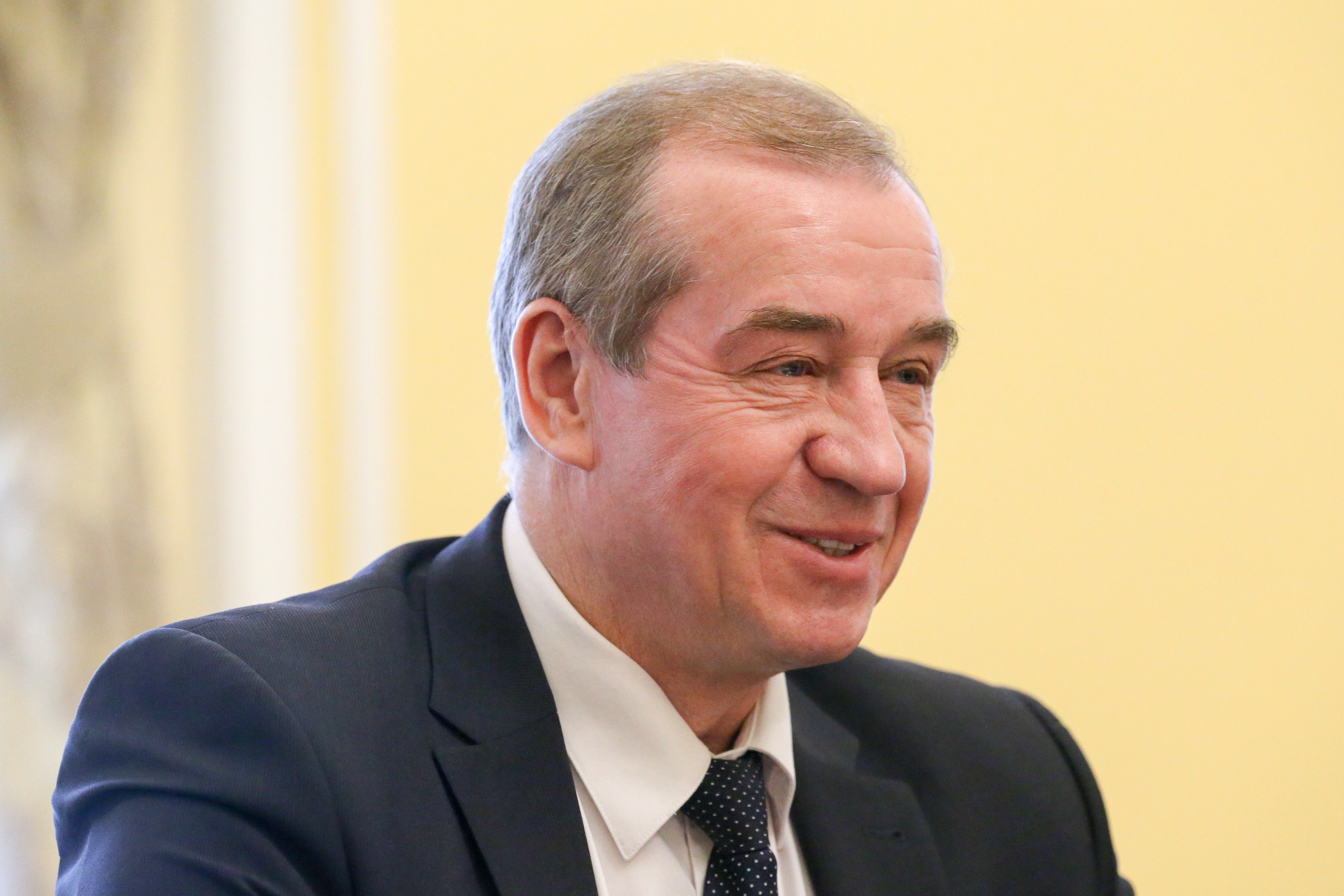 Губернатор Иркутской области решил повысить себе зарплату в полтора раза