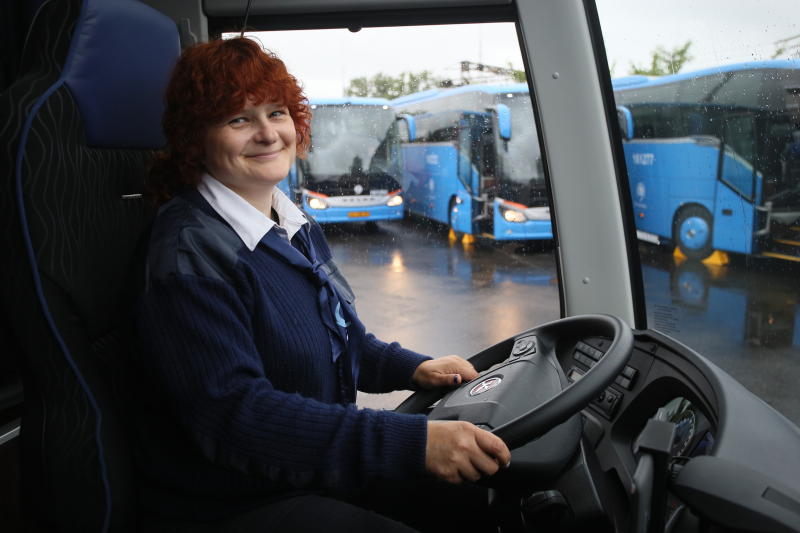 Общая площадь нового комплекса составит более 150 тысяч квадратных метров. На фото водитель автобуса Людмила Тиклаева