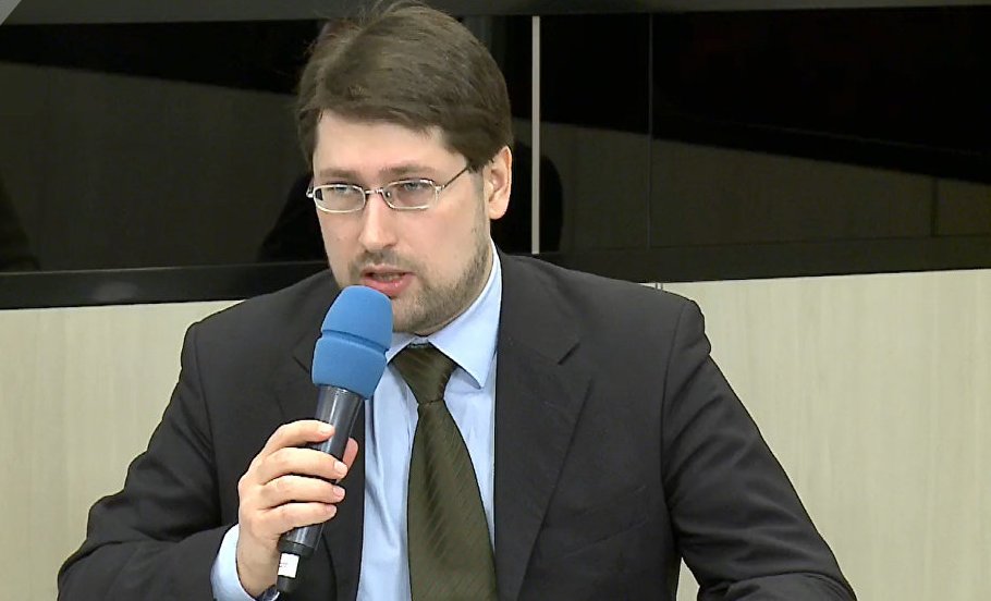 Василий Колташов отметил, что любое повышение уровня МРОТ — это положительное явление