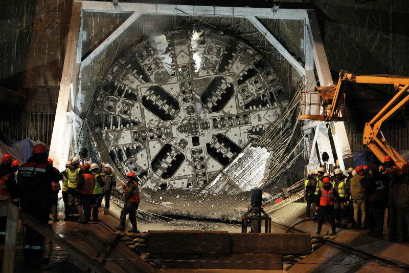 Станцию метро «Окская» подключили к электрическим сетям