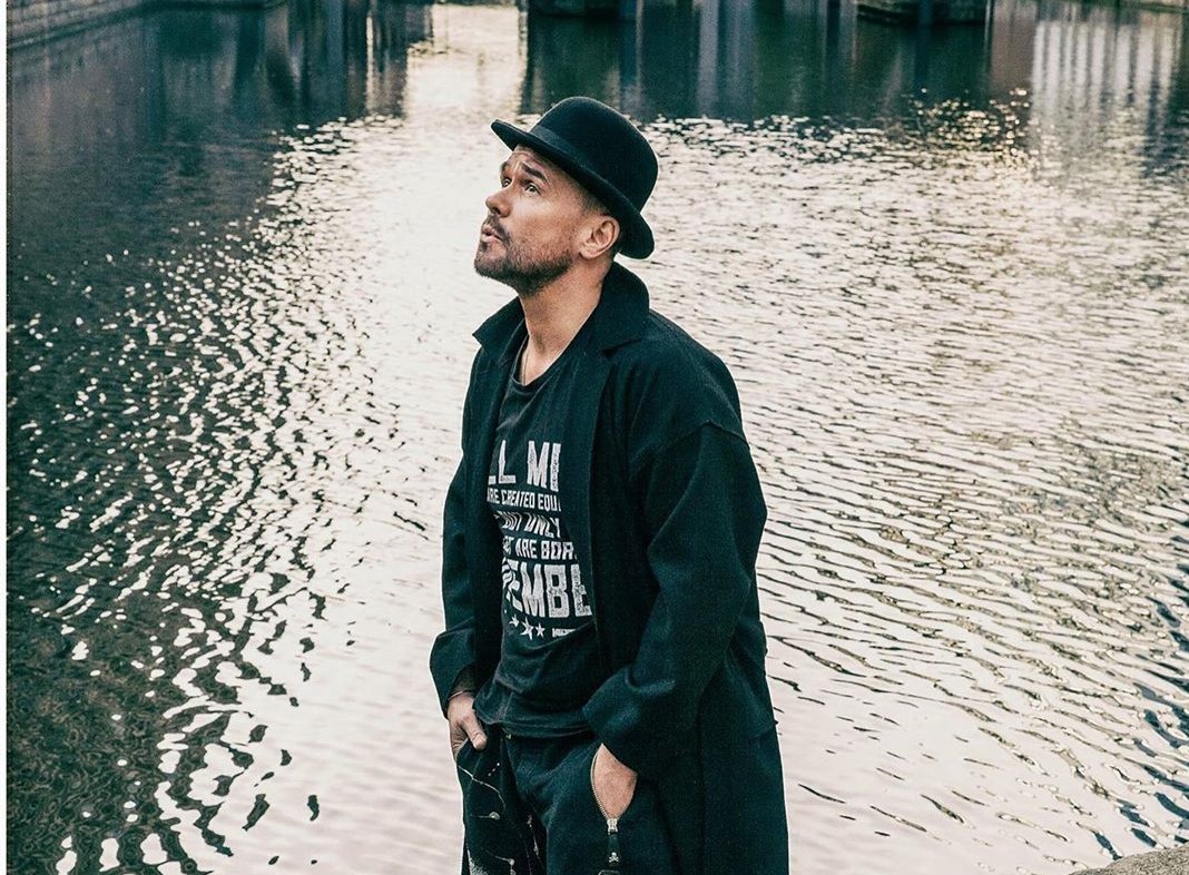 «Мечтаю стать Карлсоном»: Максим Аверин о творчестве в трудные времена