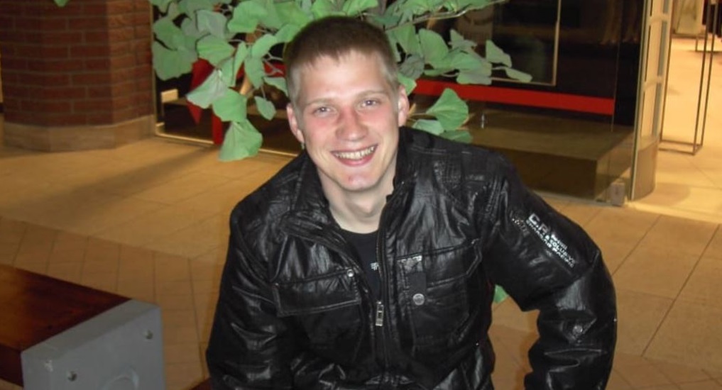 Футболист устроил драку и насмерть обварился кипятком в полиции