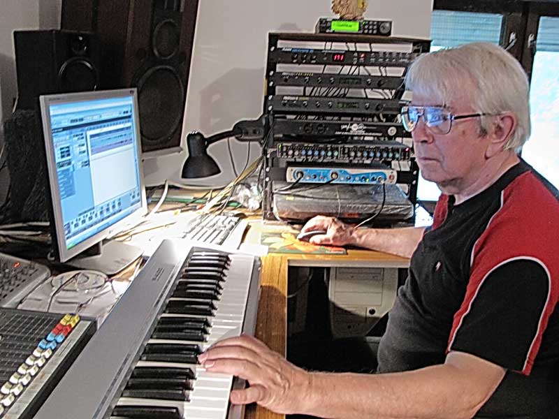 Константин Титар