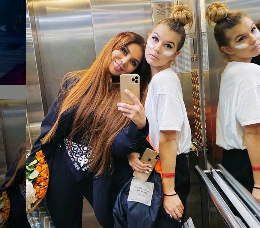 Анна Седокова с дочерью Алиной приняли участие в модном показе 