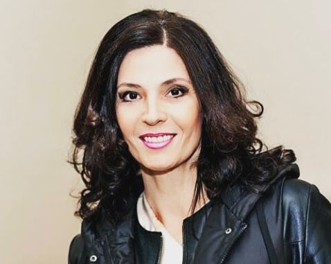 Лидия Вележева отказывалась покинуть самолет по просьбе бортпроводников