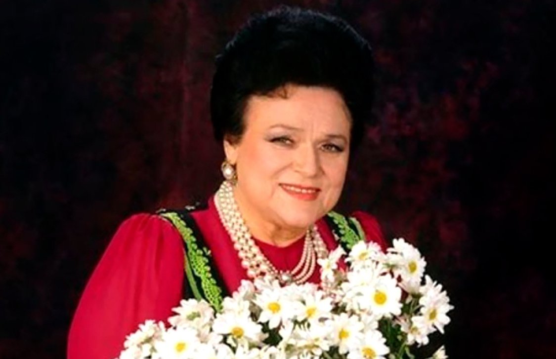 Любимые серьги Людмилы Зыкиной ушли с молотка за 2,3 миллиона 