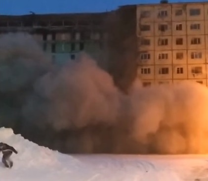 Дом в Норильске снесли планово