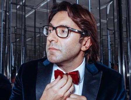 Малахов отметил, что терпеть не может торговаться за героев шоу