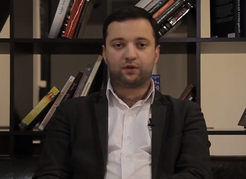 По словам Виктора Пастернака, вопрос вряд ли будет решаться в судебном порядке