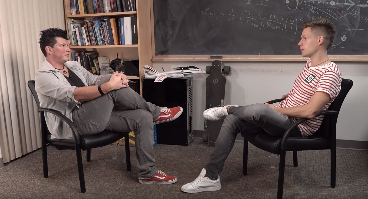 Ученый Батыгин рассказал Дудю о популярности Гагарина в США